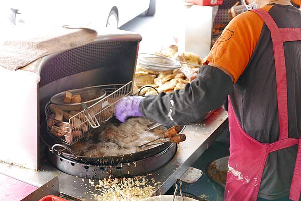 【台中大坑美食】豬頭三的店大骨筍湯 炸粿來大坑一定要來吃|大坑美食|豬頭三