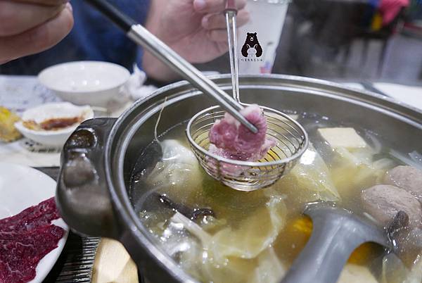 【台中鍋物】尚牛二館牛肉火鍋-現宰溫體牛肉，肉質鮮嫩湯頭清甜，台中就能吃到台南美味牛肉鍋