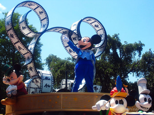 【Magic Kingdom】Dreams come true parade-Micky mouse 