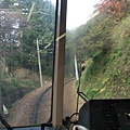 坐登山電車囉~