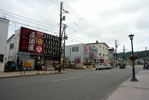 往拉麵店去的路上~