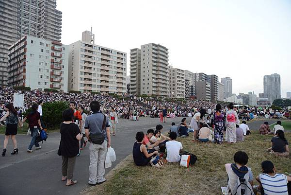 來到中島公園站了~