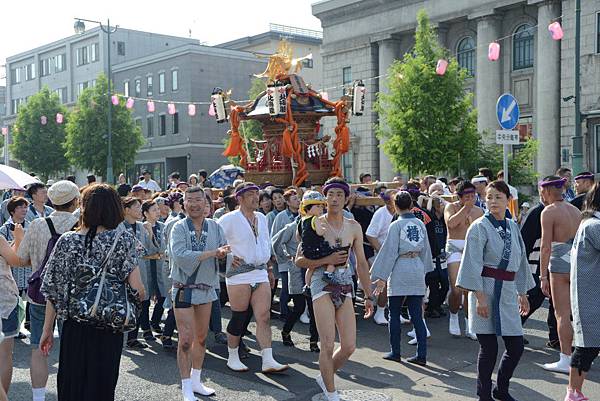 我們遇到潮祭了~