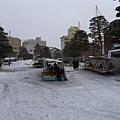 遠方那對情侶超強的~是穿旅館的浴衣耶~