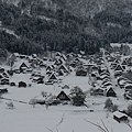 昨天中央的街道還是通通的雪~