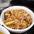 他們牛丼比吉野家台灣好吃~