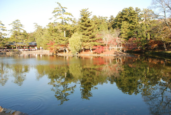 這個池叫鏡池~