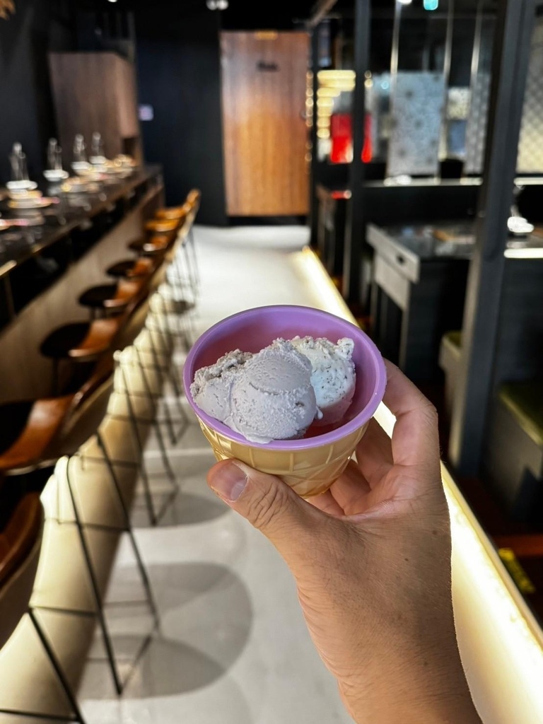 【高雄火鍋推薦】人氣海陸盛宴初體驗ㄎㄨㄥˋ湯極品鍋物·燒烤 【高雄火鍋推薦】人氣海陸盛宴初體驗ㄎㄨㄥˋ湯極品鍋物·燒烤