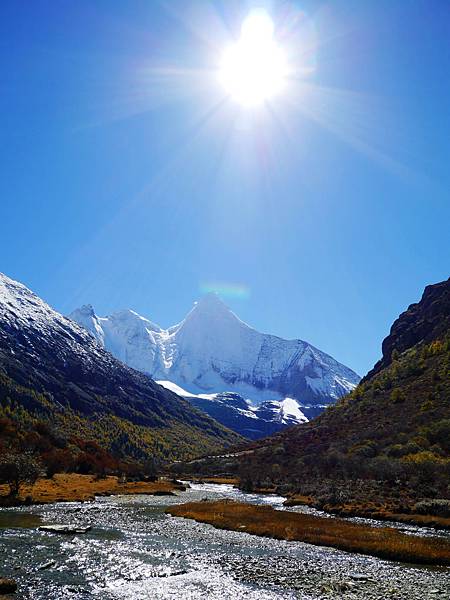 44-酸酸 四川稻城亞丁 央邁勇雪山.JPG