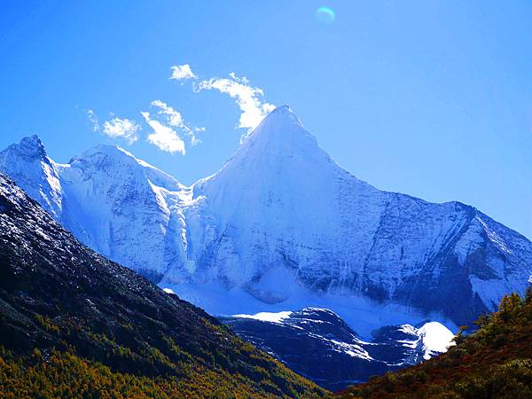 47-酸酸 四川稻城亞丁 央邁勇雪山.JPG