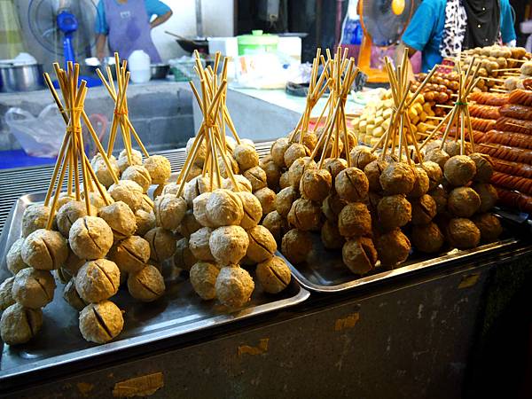 04-Phuket Weekend Market (Naka Market) 普吉島假日夜市 吳酸酸.JPG