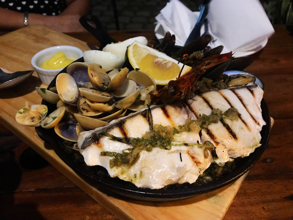 27-The Pig Out Bistro Boracay.jpg