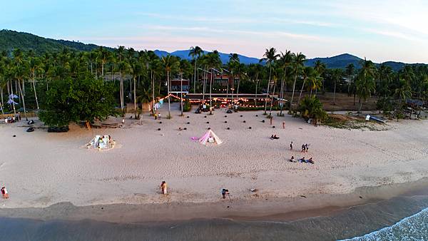 28_Nacpan Beach Resort_吳酸酸愛妮島.JPG