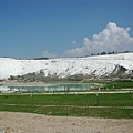 棉堡Pamukkale-政府興建中的游池 (1).JPG