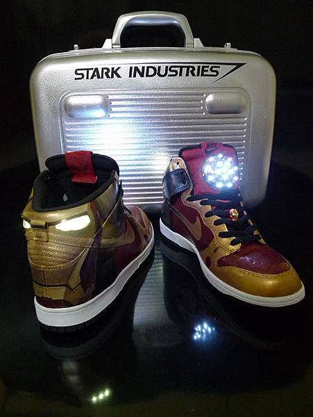 iron-man-2-nike-dunk-light-up-1.jpg