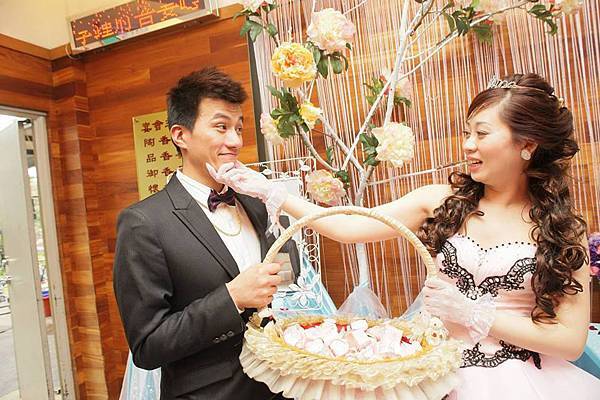 993337_653181271367941_974703176_n