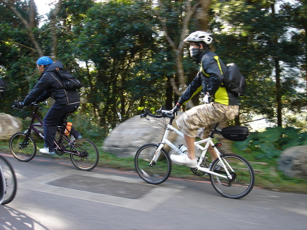 支援跟拍車