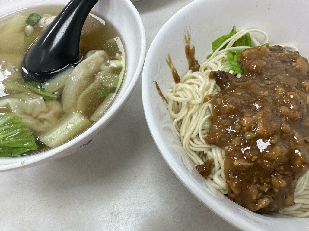 [台北] 趙記菜肉餛飩大王 飽滿的餛飩 一訪