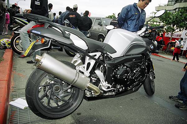 BMW K1200R