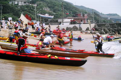 2006獨木舟橫渡基隆嶼挑戰賽