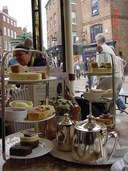 2005/10/10 Bettys Café Tea Rooms, York