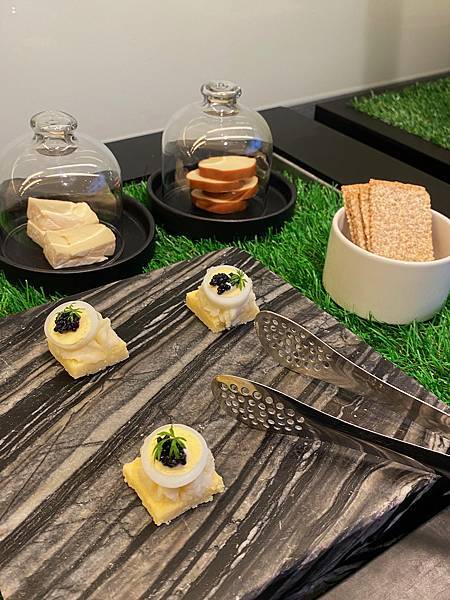 2-1 IMG_2388 晶華酒店 大班廊 五星級飯店 行政樓層 高樓景觀 免費下午茶 鹹食