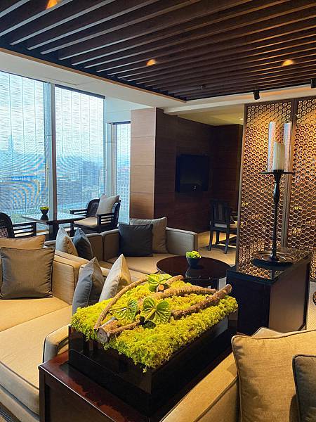 IMG_2376 晶華酒店 大班廊 五星級飯店 行政樓層 高樓景觀 免費下午茶 酒精飲料