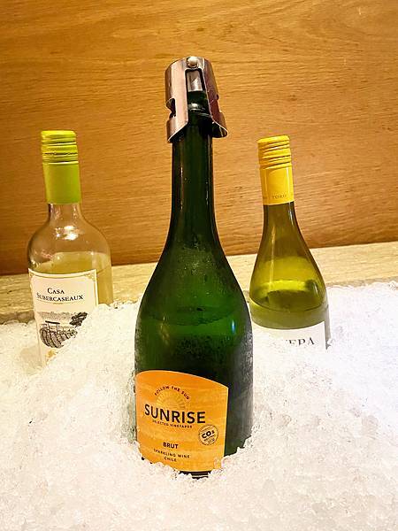 3-2、IMG_6164 台北住宿 台北喜來登 行政貴賓廳 happyhour 香檳 白酒