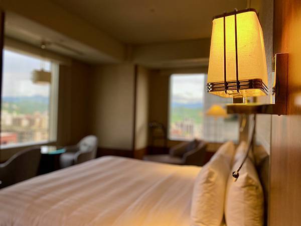 入住景觀客房看101、在泳池畔快樂野餐、吃義大利浪漫料理,情 台北旅遊 台北住宿 台北香格里拉 情人節 採光