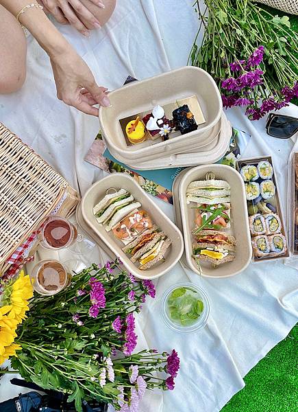 入住景觀客房看101、在泳池畔快樂野餐、吃義大利浪漫料理,情 台北旅遊 台北住宿 台北101 台北香格里拉 情人節 野餐 泳池