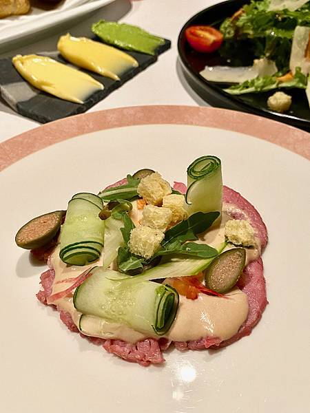 入住景觀客房看101、在泳池畔快樂野餐、吃義大利浪漫料理,情 台北旅遊 台北住宿 台北美食 台北香格里拉 馬可波羅 情人節