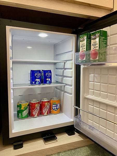 2-7、IMG_9899 桃園旅遊 桃園飯店 桃園住宿 石門福華 行政套房 minibar