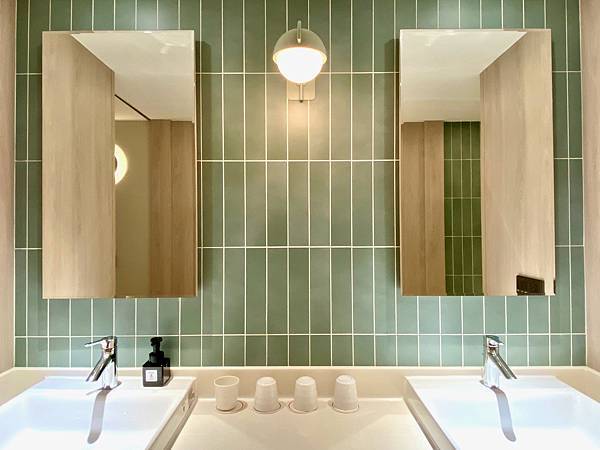 2-7、IMG_9930 桃園旅遊 桃園飯店 桃園住宿 石門福華 行政套房 日式簡約 浴室 雙人洗手檯