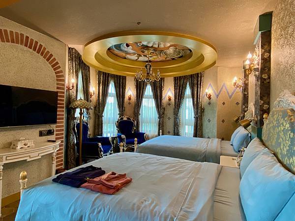 花蓮飯店 花蓮美食 七星潭 水上明月 spa 宮廷 網美 四人房