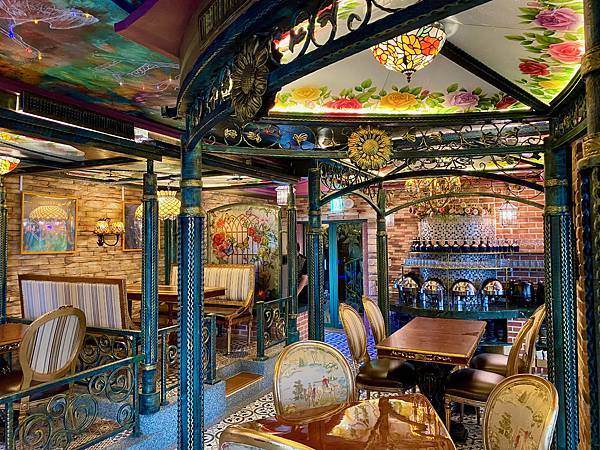 花蓮飯店 花蓮美食 七星潭 水上明月 spa 宮廷 網美 餐廳