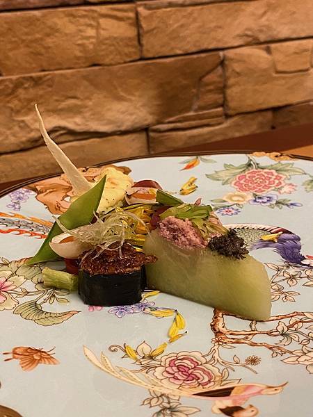 花蓮飯店 花蓮美食 七星潭 水上明月 spa 宮廷 網美 晚餐