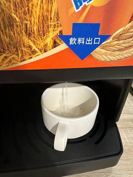 【新北】平價高cp值台式牛排大口吃｜飲料暢飲｜提供冰淇淋、玉