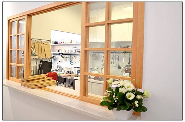 彰化~白色方塊咖啡 彰化~白色方塊咖啡