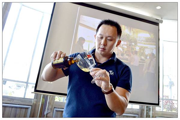 布娜飛比利時啤酒餐廳//台中公益店 布娜飛比利時啤酒餐廳//台中公益店