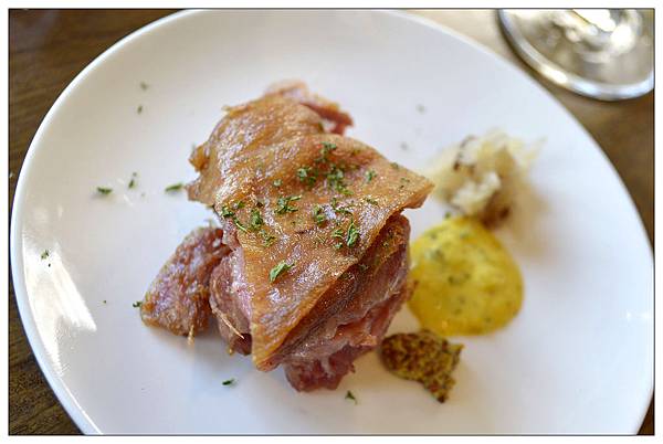 布娜飛比利時啤酒餐廳//台中公益店 布娜飛比利時啤酒餐廳//台中公益店