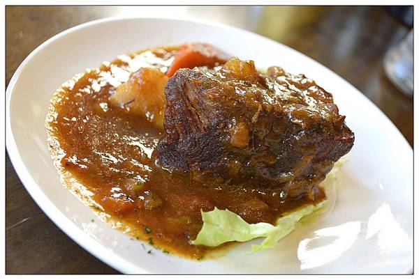 布娜飛比利時啤酒餐廳//台中公益店 布娜飛比利時啤酒餐廳//台中公益店