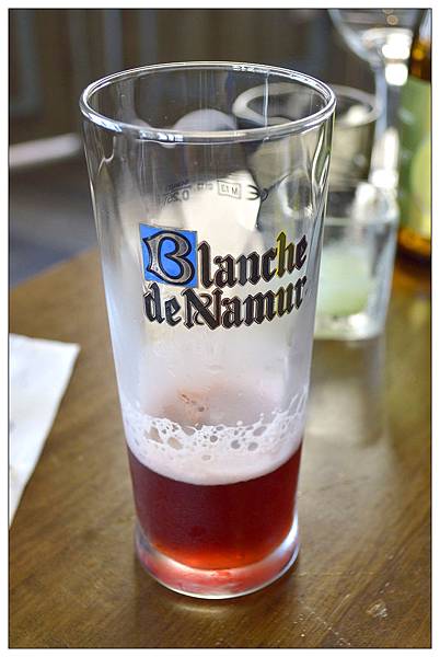 布娜飛比利時啤酒餐廳//台中公益店 布娜飛比利時啤酒餐廳//台中公益店