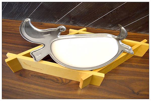 彰化鹿港~叁樓-台灣香蕉狗//甜湯//冰沙//冰淇淋//點心//名產 彰化鹿港~叁樓-台灣香蕉狗//甜湯//冰沙//冰淇淋//點心//名產