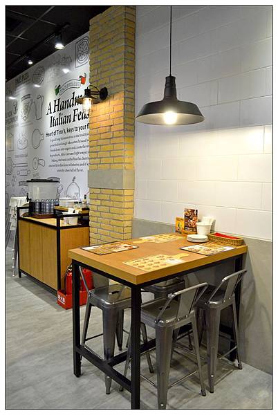 TINO'S PIZZA CAFE 堤諾比薩~台中大墩店 TINO'S PIZZA CAFE 堤諾比薩~台中大墩店
