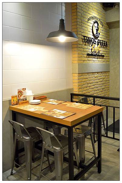 TINO'S PIZZA CAFE 堤諾比薩~台中大墩店 TINO'S PIZZA CAFE 堤諾比薩~台中大墩店