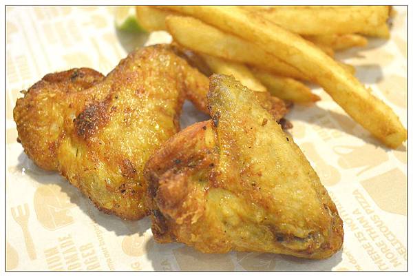 TINO'S PIZZA CAFE 堤諾比薩~台中大墩店 TINO'S PIZZA CAFE 堤諾比薩~台中大墩店