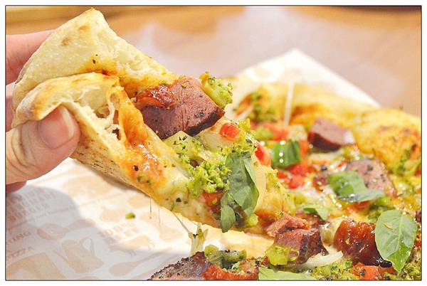 TINO'S PIZZA CAFE 堤諾比薩~台中大墩店 TINO'S PIZZA CAFE 堤諾比薩~台中大墩店