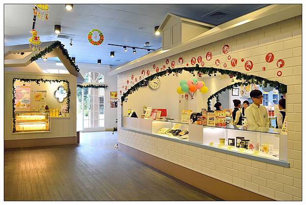 宜蘭員山景點‧餐廳))養蜂人家‧蜂采館_蜜香烤蛋糕_蜂巢鮮奶霜淇淋 宜蘭員山景點‧餐廳))養蜂人家‧蜂采館_蜜香烤蛋糕_蜂巢鮮奶霜淇淋