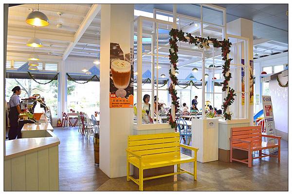 宜蘭員山景點‧餐廳))養蜂人家‧蜂采館_蜜香烤蛋糕_蜂巢鮮奶霜淇淋 宜蘭員山景點‧餐廳))養蜂人家‧蜂采館_蜜香烤蛋糕_蜂巢鮮奶霜淇淋