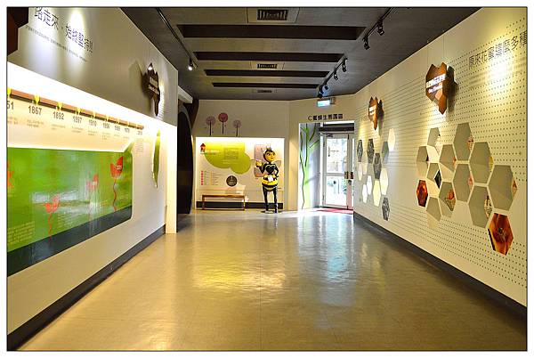 宜蘭員山景點‧餐廳))養蜂人家‧蜂采館_蜜香烤蛋糕_蜂巢鮮奶霜淇淋 宜蘭員山景點‧餐廳))養蜂人家‧蜂采館_蜜香烤蛋糕_蜂巢鮮奶霜淇淋